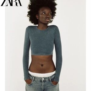 Bundle 2 Zara Cropped Long Sleeve Tops XS Zara Everlast Collab Crop Tops